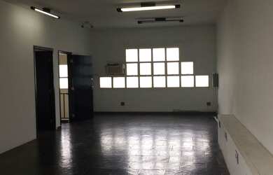 Imagem 7: PRÉDIO INTEIRO DE TRÊS ANDARES + SOBRADO - Venda ou Locação - Chácara Santo Antônio, S.P