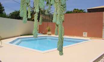 Imagem 5: Casa térrea à venda em Vilas do Atlântico, 04 suítes, 6 vagas, piscina, próxima à praia