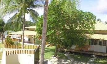 Imagem 2: Casa térrea à venda em Vilas do Atlântico, 04 suítes, 6 vagas, piscina, próxima à praia