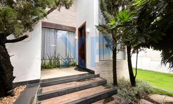 Imagem 3: Impecável Casa Duplex de 4 Quartos e 2 Suítes em Divinópolis-MG, Bairro Levindo Paula Pere