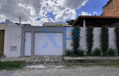 Imagem 2: Casa à venda em Divinópolis-MG, Bairro Interlagos: 3 quartos, 1 suíte, 2 salas, 1 banheiro