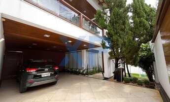 Imagem 4: Impecável Casa Duplex de 4 Quartos e 2 Suítes em Divinópolis-MG, Bairro Levindo Paula Pere