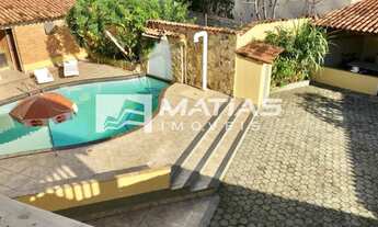 Imagem 5: Casa de Luxo com 5 Quartos e 4 Banheiros para Locação Anual em Guarapari-ES, Bairro Muquiç