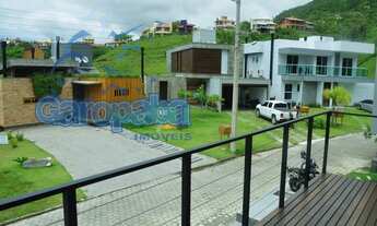 Imagem 4: Garopaba, alugo belo sobrado em condomínio fechado, com 3 dormitórios(1 suíte), próximo da