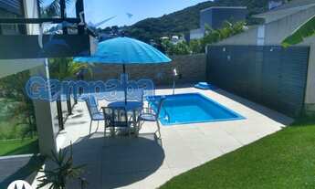 Imagem 2: Aluguel de Sobrado com Piscina no Jardim Panorâmico, Garopaba-SC: 4 Quartos, 1 Suíte, 2 Sa