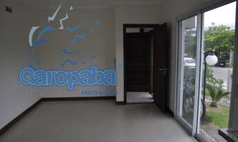 Imagem 7: Vendo excelente apartamento térreo com 3 dormitórios (1 suite) no centro de Garopaba, sala