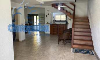 Imagem 4: Aluguel por Temporada: Sobrado com 2 Suítes em Garopaba, próximo à Praia Central - Acomoda