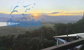 Imagem 4: Casa em Condomínio à Venda na Ferrugem, Garopaba-SC: Seu Refúgio com Vista para a Lagoa!Se