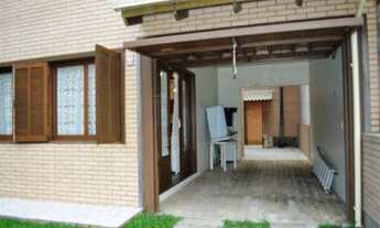 Imagem 4: Aluguel de temporada em Garopaba: Sobrado funcional no Bairro Morrinhos, a apenas 250m da