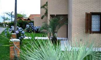 Imagem 2: Aluguel de temporada em Garopaba: Sobrado funcional no Bairro Morrinhos, a apenas 250m da