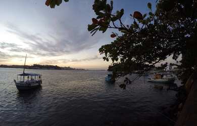 Imagem 7: Restaurante à beira mar