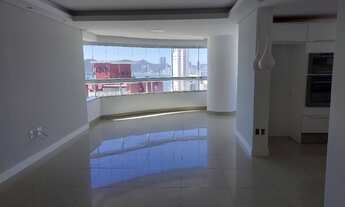 Imagem 2: Apartamento de 3 Suítes semi mobiliado a 100 m do mar com Vista maravilhosa da praia de B