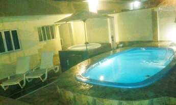 Imagem: LINDA CASA COM PISCINA, JACUZZI E CHURRASQUEIRA