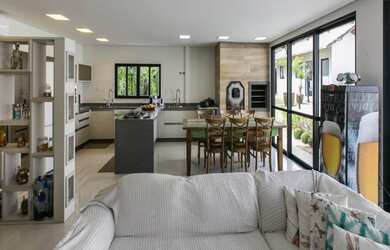 Imagem 4: Linda casa Alto Padrão com arquitetura moderna em Condomínio Fechado Balneário Camboriú