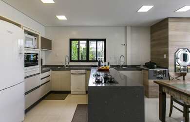 Imagem 7: Linda casa Alto Padrão com arquitetura moderna em Condomínio Fechado Balneário Camboriú