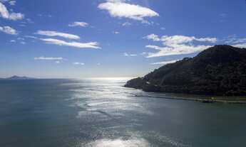 Imagem 2: MARAVILHOSO APARTAMENTO FRENTE MAR MOBILIADO E DECORADO EM BALNEÁRIO CAMBORIÚ