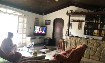 Imagem 3: 4 dormitórios, 1 suítes, 4 banheiro, 2 vagas na garagem, 180M² de Área Construída