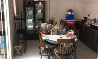 Imagem 5: 4 dormitórios, 1 suítes, 4 banheiro, 2 vagas na garagem, 180M² de Área Construída