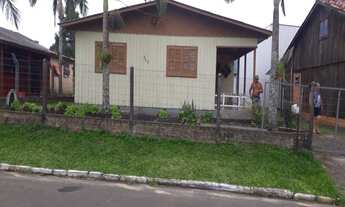 Imagem: CASA NA AVENIDA DAMÁSIO PERES NO CENTRO