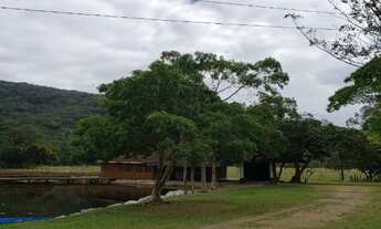 Imagem: Sitio casa em Camboriu com benfeitorias