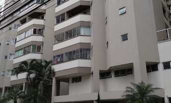 Imagem: Apartamento central com terraço privativo