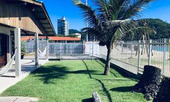 Imagem 2: Casa FRENTE MAR na Praia da ilhota em Itapema, divisa com Balneário Camboriu
