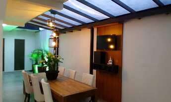 Imagem 6: Casa em Itapema, com área gourmet e mesa de bilhar