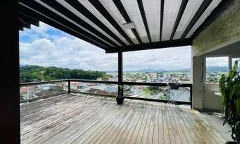 Imagem: LINDA CASA COM VISTA MARAVILHOSA DE GASPAR