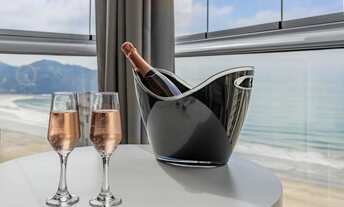 Imagem 5: FRENTE MAR 3 dormitorios sendo 2 suites 2 vagas CENTRO BALNEÁRIO CAMBORIU