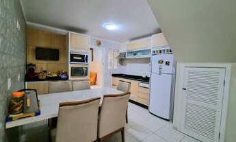 Imagem 5: Excelente Sobrado Semi Mobiliado a Venda no bairro Santa Regina em Camboriú, próximo a Es