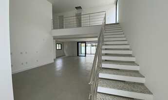 Imagem 3: LINDA CASA COM PISCINA EM CONDOMÍNIO FECHADO EM CAMBORIÚ