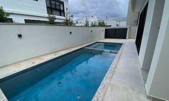Imagem 2: LINDA CASA COM PISCINA EM CONDOMÍNIO FECHADO EM CAMBORIÚ