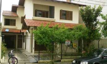 Imagem: AMPLA CASA NO CENTRO DE BALNEÁRIO CAMBORIÚ