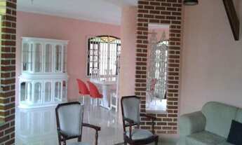 Imagem: Grande casa com PISCINA centro de Baln Camboriu