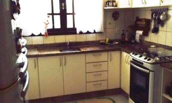 Imagem 4: GRANDE CASA COM PISCINA NO CENTRO DE B. CAMBORIU!