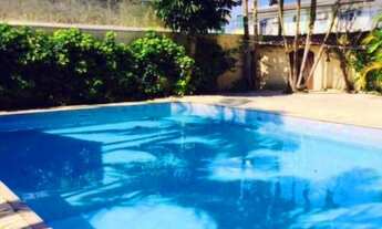 Imagem 3: GRANDE CASA COM PISCINA NO CENTRO DE B. CAMBORIU!