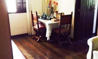 Imagem 5: GRANDE CASA COM PISCINA NO CENTRO DE B. CAMBORIU!