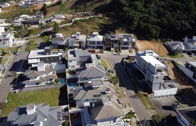 Imagem 10: Terreno exclusivo em condomínio alto padrão na Pedra Branca: vista privilegiada, segurança