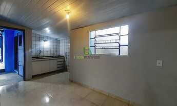 Imagem 3: CASA 3 DORMITÓRIOS COM GARAGEM COBERTA E QUINTAL COM ÁRVORES FRUTÍFERAS EM BARREIROS SÃO J