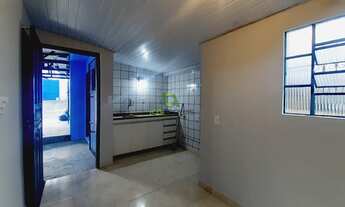 Imagem 4: CASA 3 DORMITÓRIOS COM GARAGEM COBERTA E QUINTAL COM ÁRVORES FRUTÍFERAS EM BARREIROS SÃO J