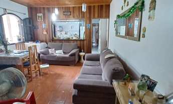 Imagem 4: CASA COM QUINTAL GRANDE E PISCINA