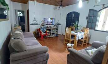 Imagem 5: CASA COM QUINTAL GRANDE E PISCINA