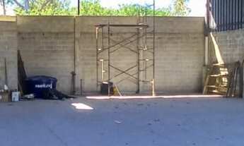 Imagem: GALPÃO FRENTE A PISTA PRINCIPAL!