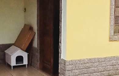 Imagem 2: FINANCIE ESTA CASA COM PISCINA + CASA ANEXA NO CENTRO DE PEDRA DE GUARATIBA!