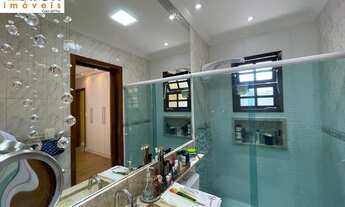 Imagem 4: Casa Bairro Roncon, 3 Dormitórios sendo 1 Suíte, 2 Vagas, 300m²