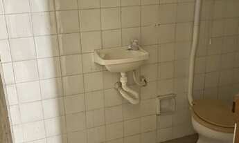 Imagem 5: Alugo Casa nos Barris c/ 240m², 2 Andares, Escadas, 10 Quartos, 8 Banheiros, 2 Salas, 2 Va