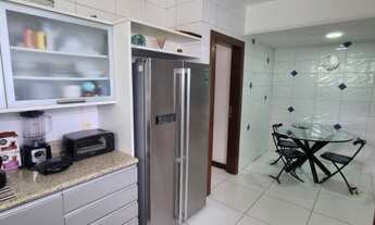 Imagem 7: Alugo casa, mobiliada, em condomínio fechado, 460m², 6/4, 4 suítes, piscina, 4 vagas. Pia