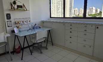 Imagem 4: Vendo Sala no Caminho das Árvores, com 25m², próximo ao Salvador Shopping, com Banheiro e