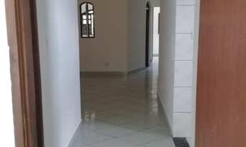 Imagem 5: ALUGO Apartamento 70m² - Itapuã, 3 quartos, sala, banheiro com blindex, cozinha e área de