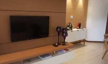 Imagem 2: VENDO Apto Alto do Parque Itaigara com 110m², 4/4 com 1 suite, sala ampla, 3 wc, cozinha